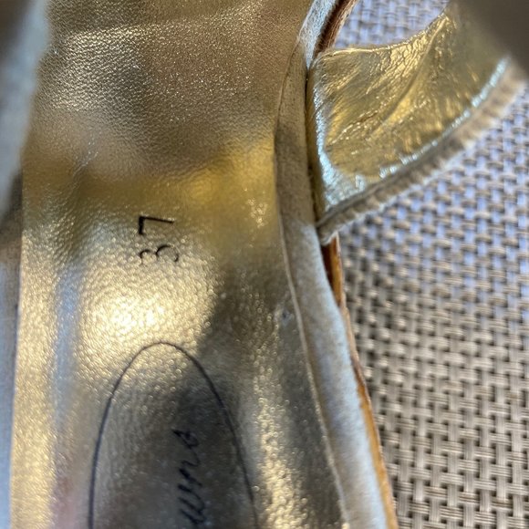 Browns -- like new wedges! - Picture 5 of 5